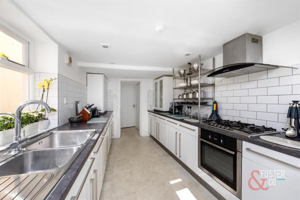 Lansdowne Place, 44-015.jpg