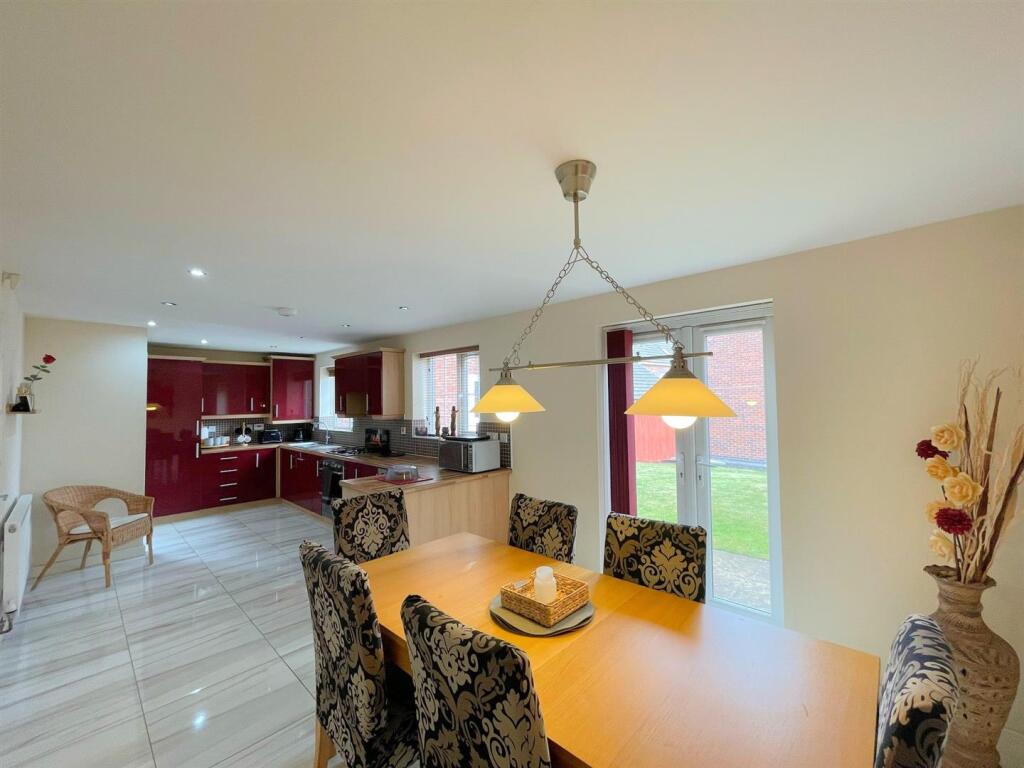 Kitchen / Diner