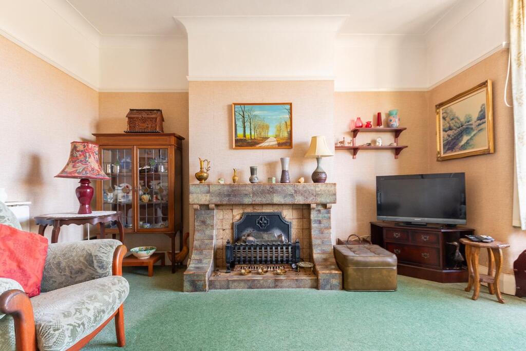 6S6R6FN - Living Room A.jpg