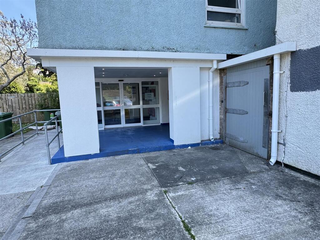 Communal Entrance