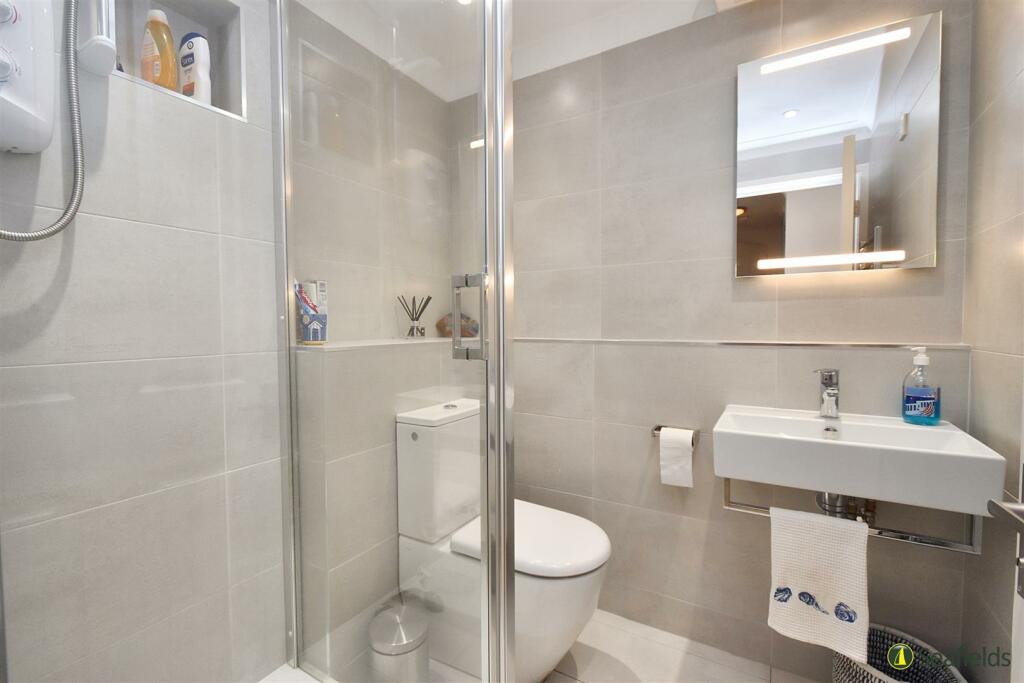 Family Shower Room