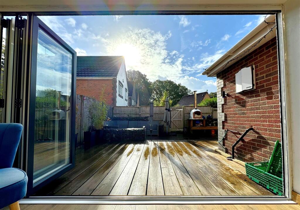 bi-fold doors.jpg