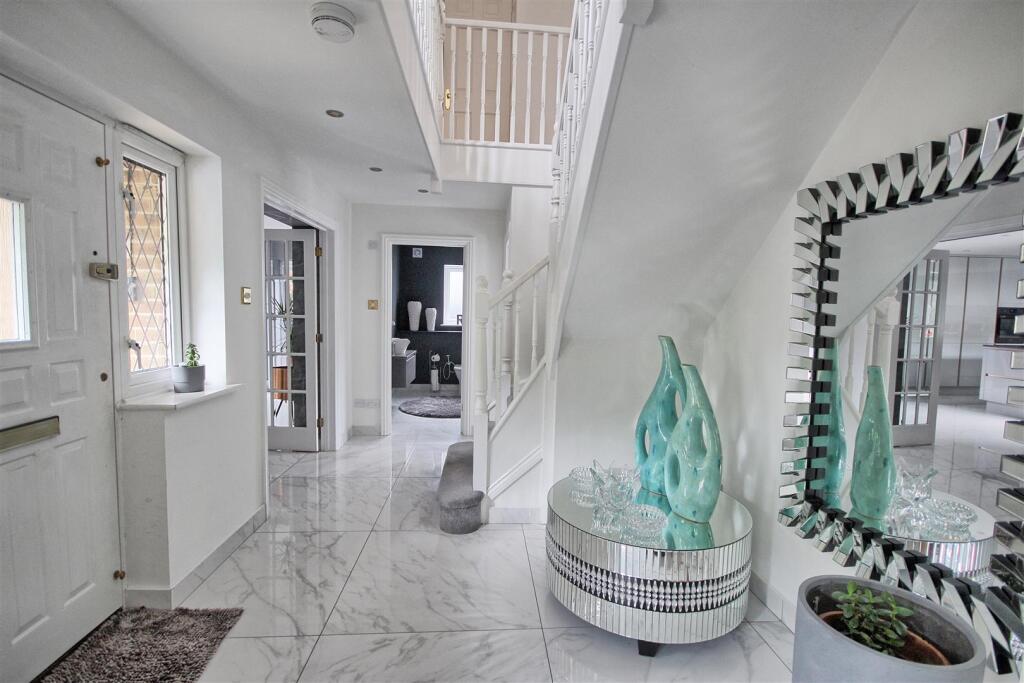 ENTRANCE HALL