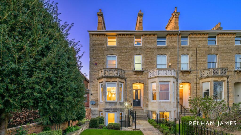 68 Tinwell Road, Stamford at Twilight