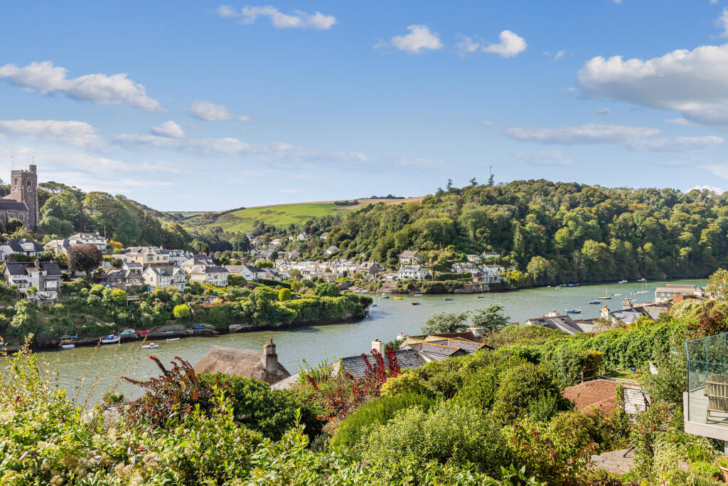 A08 - 7 Church Park Road, Kiora, Newton Ferrers - 