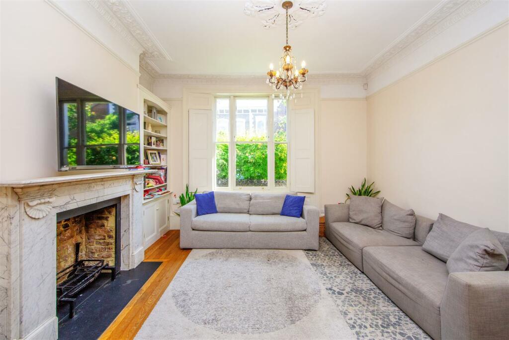 livingroom.jpg
