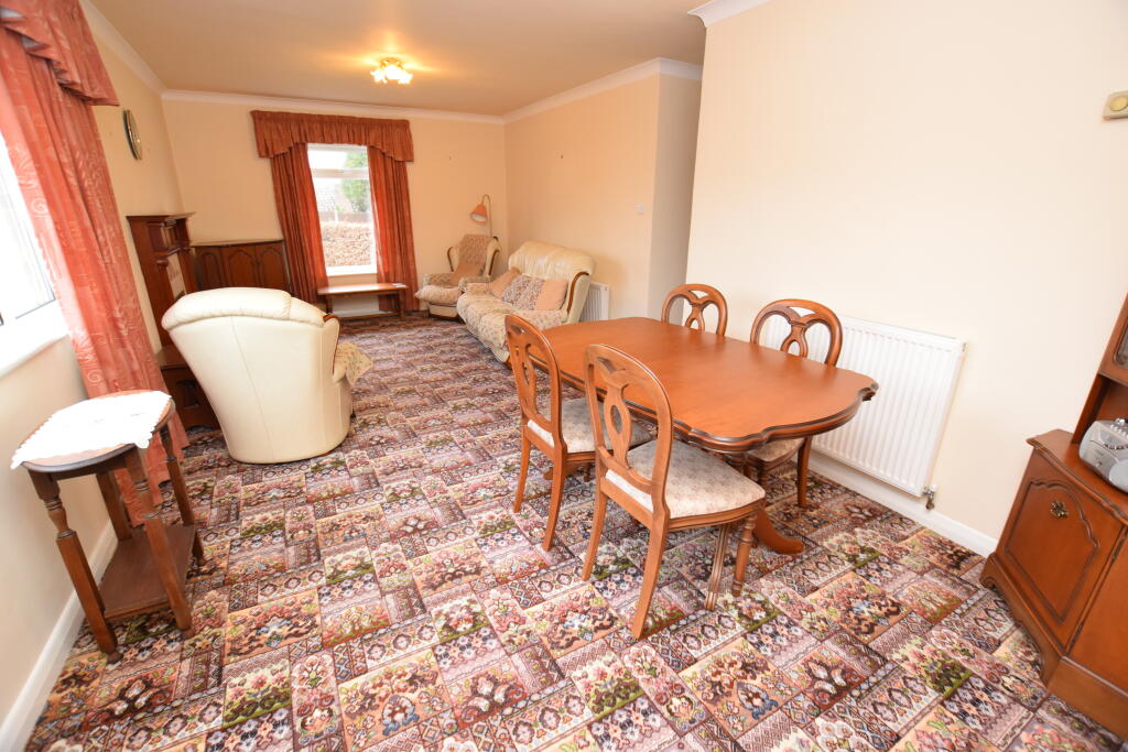 lounge &amp; dining room