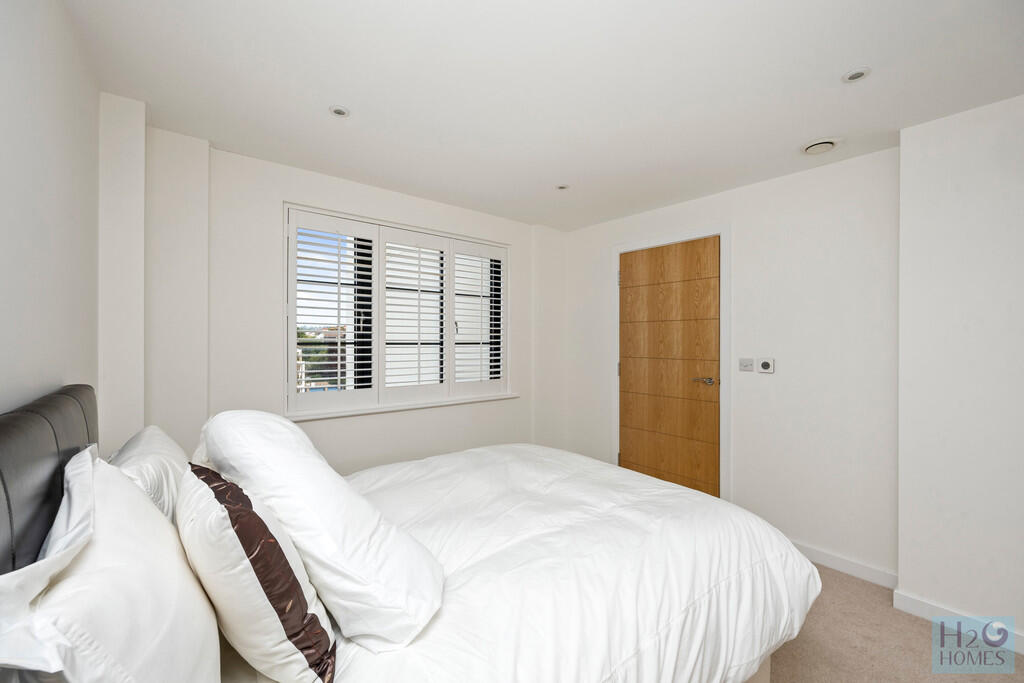 Kingsway 191, fla...