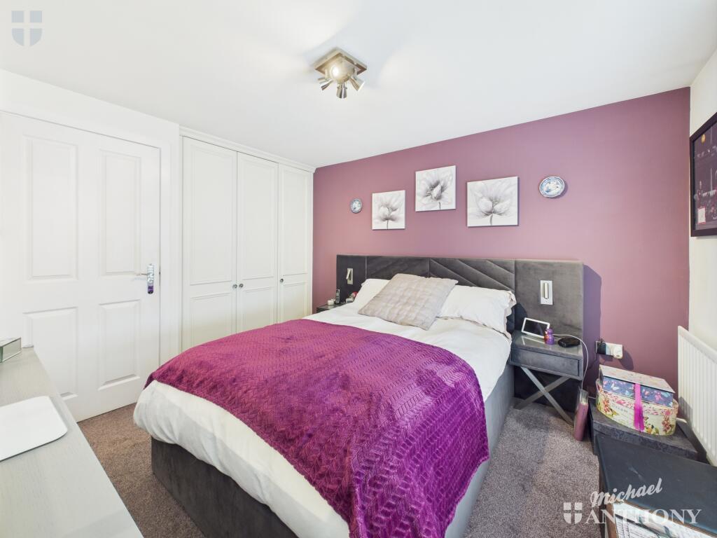 CAM03852G0-PR0363-STILL024
