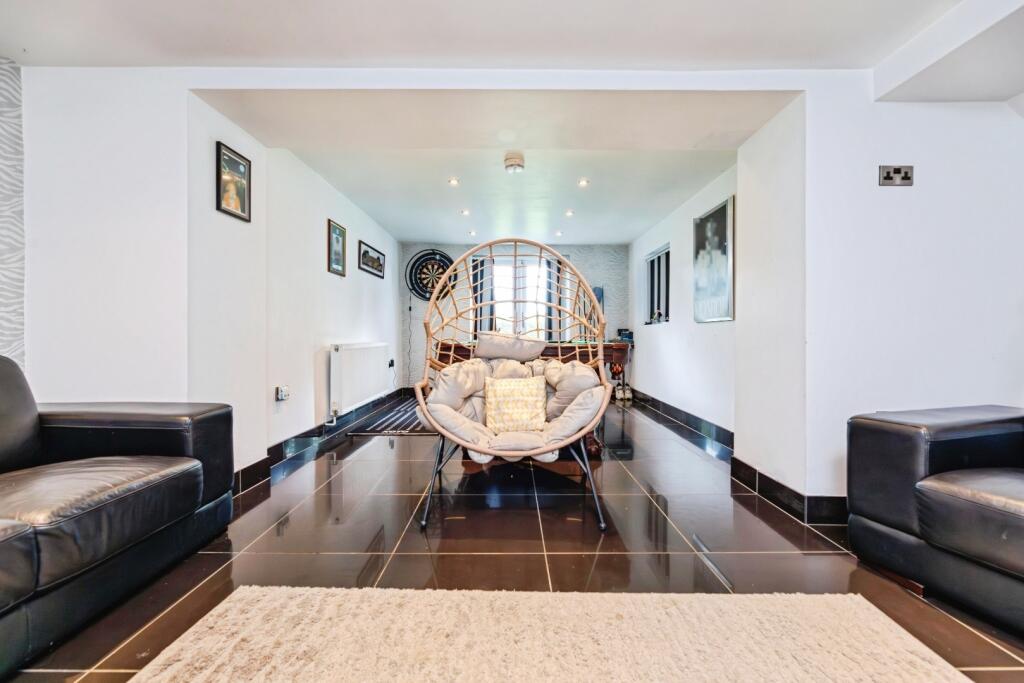 pbox-dining_room-335716.jpg