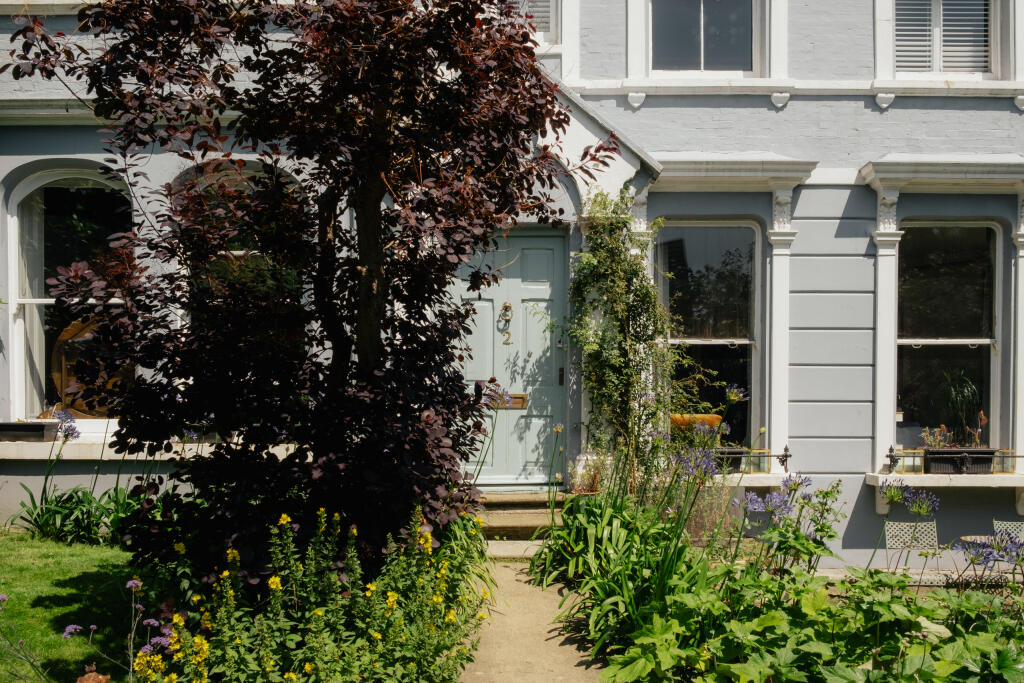 CROFT-ELPHINSTONE-HASTINGS-EXTERIOR-LR