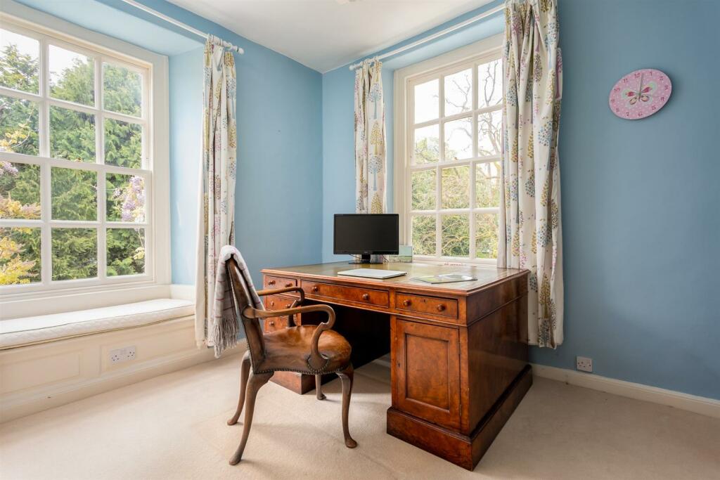 64 - Chipping Croft - GL8 8DQ - Web.jpg