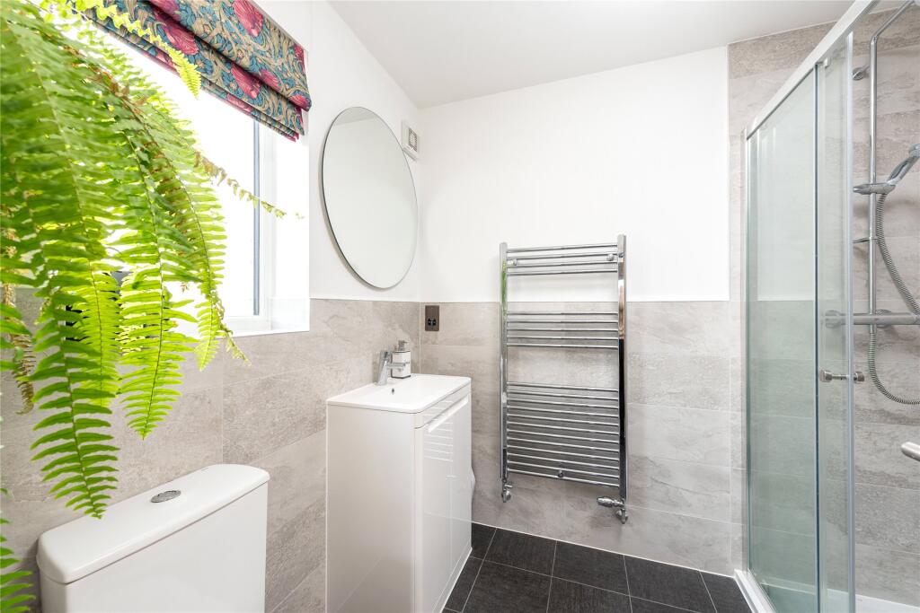 En Suite Shower Room