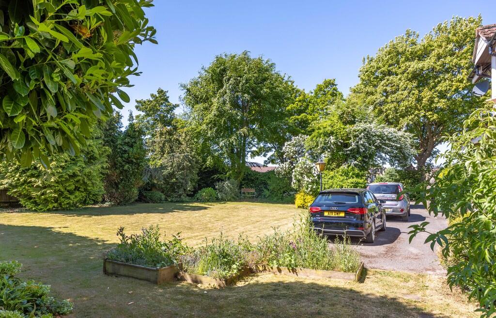 Driveway to Front
