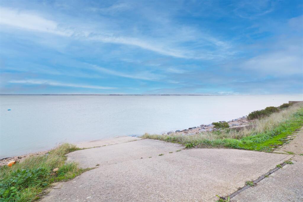 Sea View Promenade, St. Lawrence