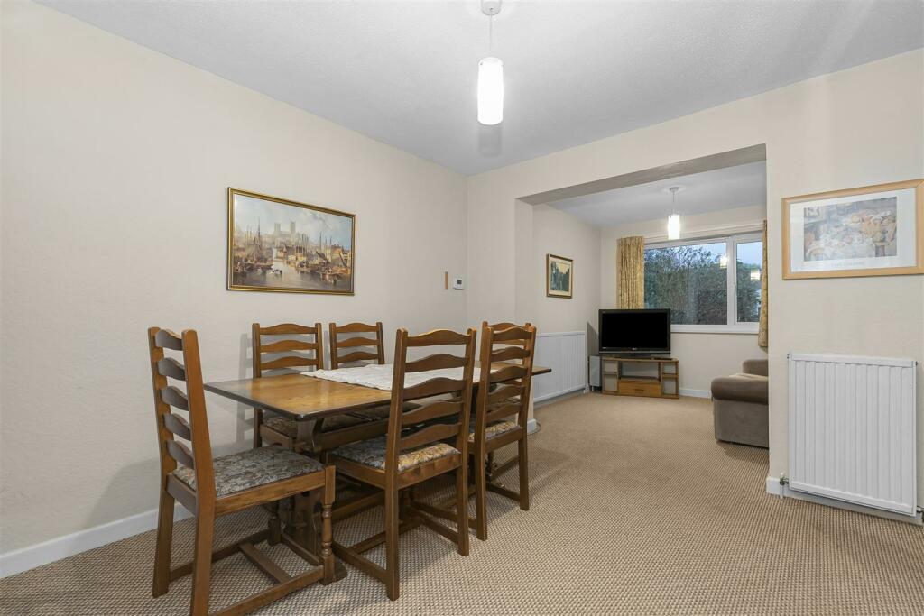 Dining Room.jpg