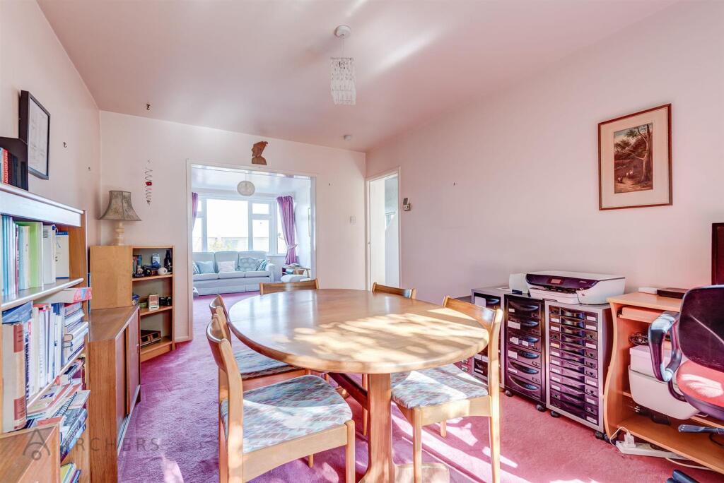 14DenBankClose(Interior)-11.jpg