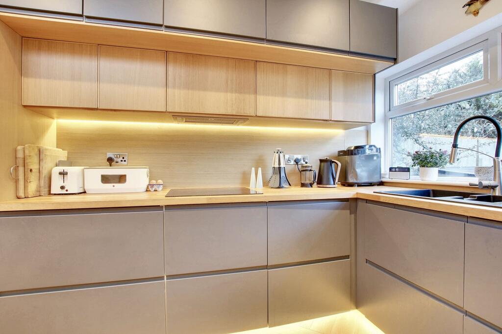 Open plan kitchen/diner snug area