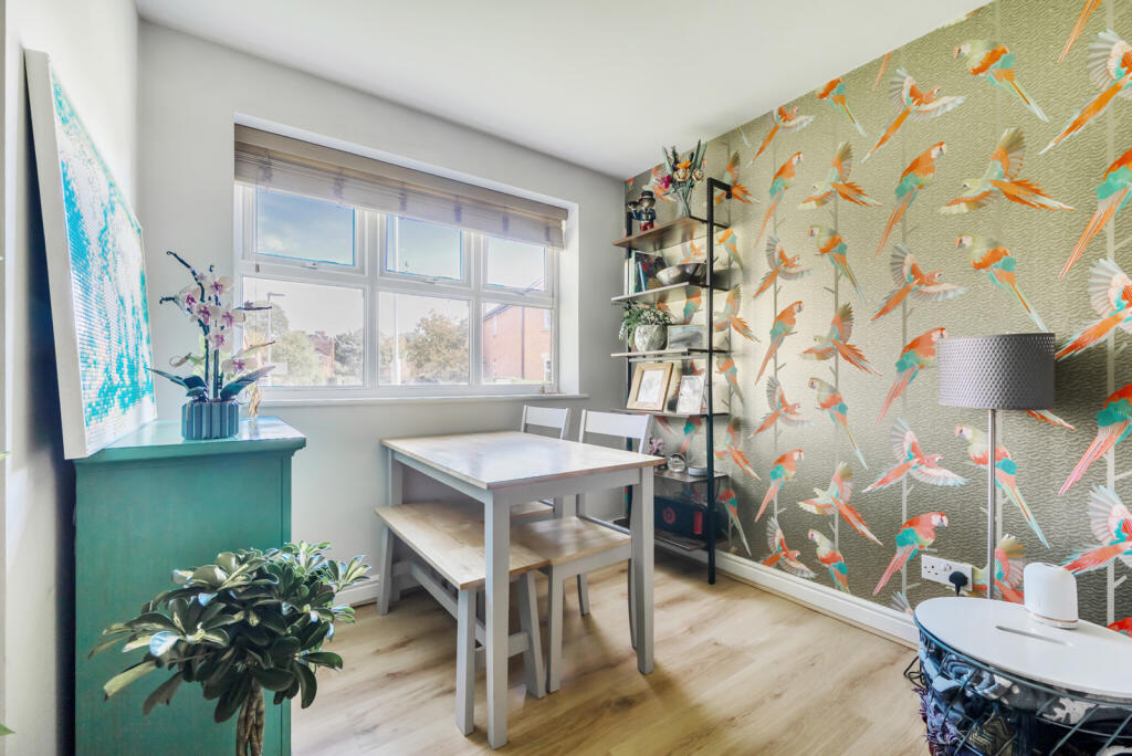 1363756-10-68f8bb...