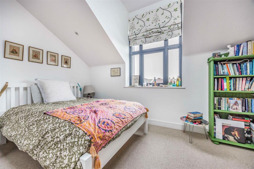 6 Elizabeth Row, Exmouth Road, Southsea