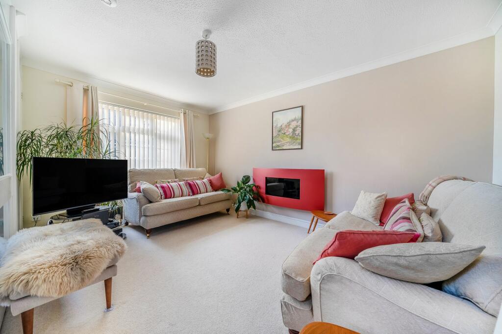 Living Room (3)