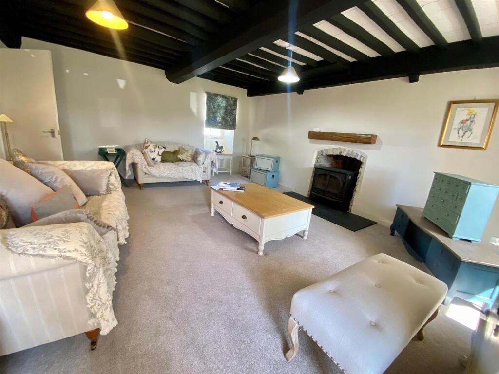 cae pentre bed  lounge.jpg