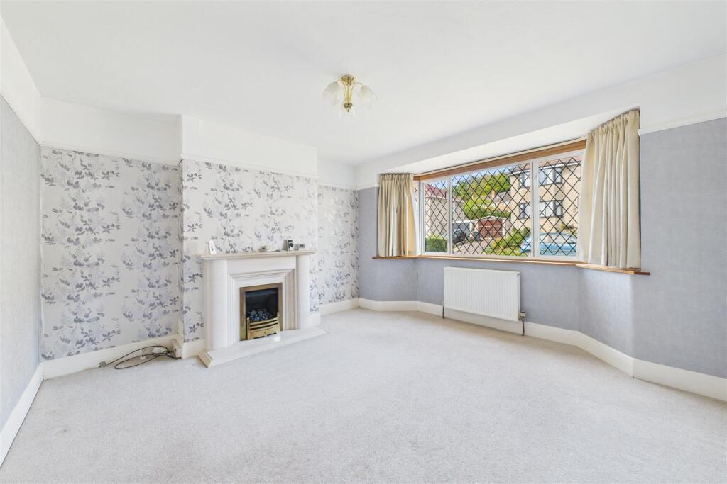 14 Dentwood Grove, Coombe Dingle, Bristol BS9 2QH 