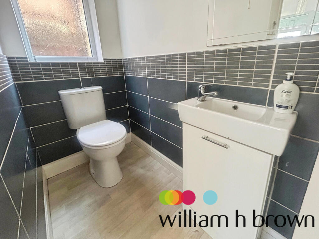 Cloakroom/wc