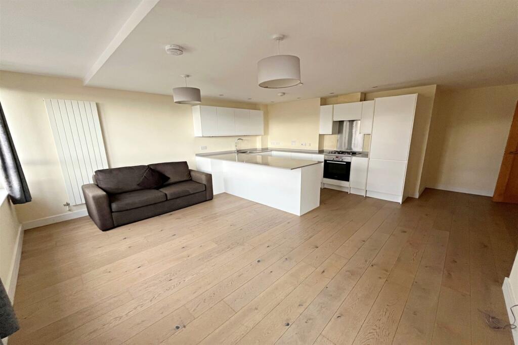 Living Room/Kitchen