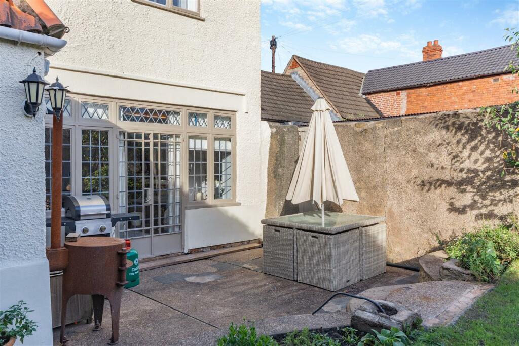 8627605-exterior15.jpg