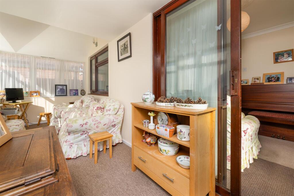 9 Holly Close, Moira