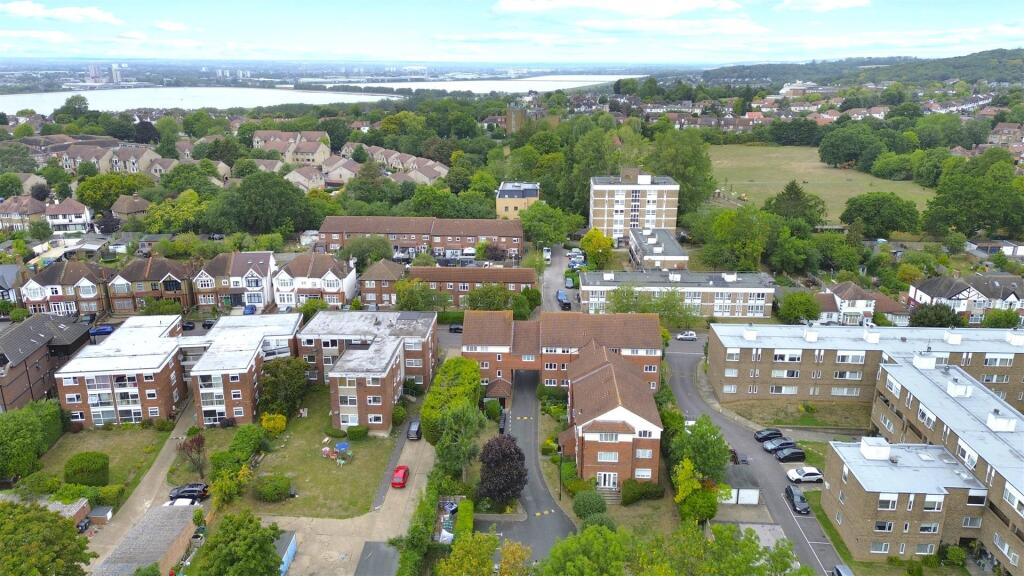 Chingford Avenue, E4