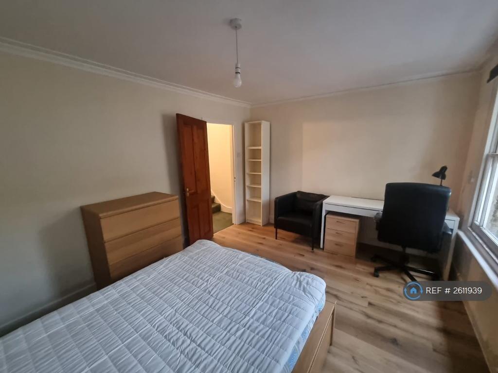 Small Bedroom 1