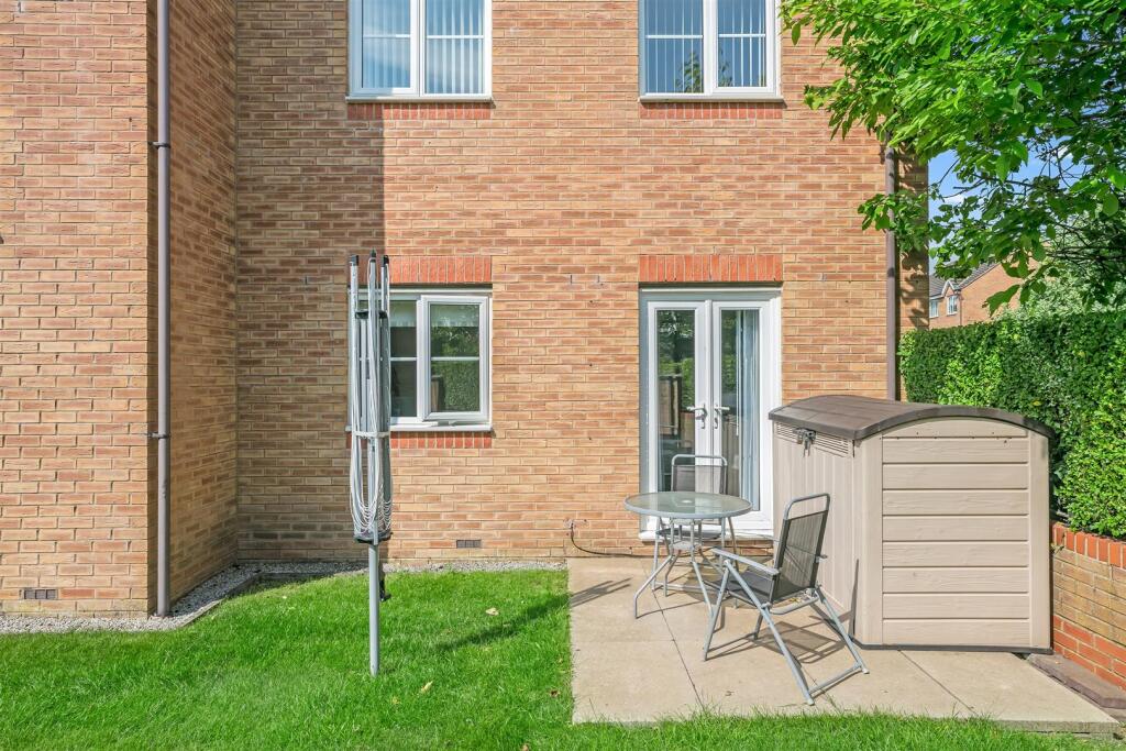 Communal Gardens 3.jpg