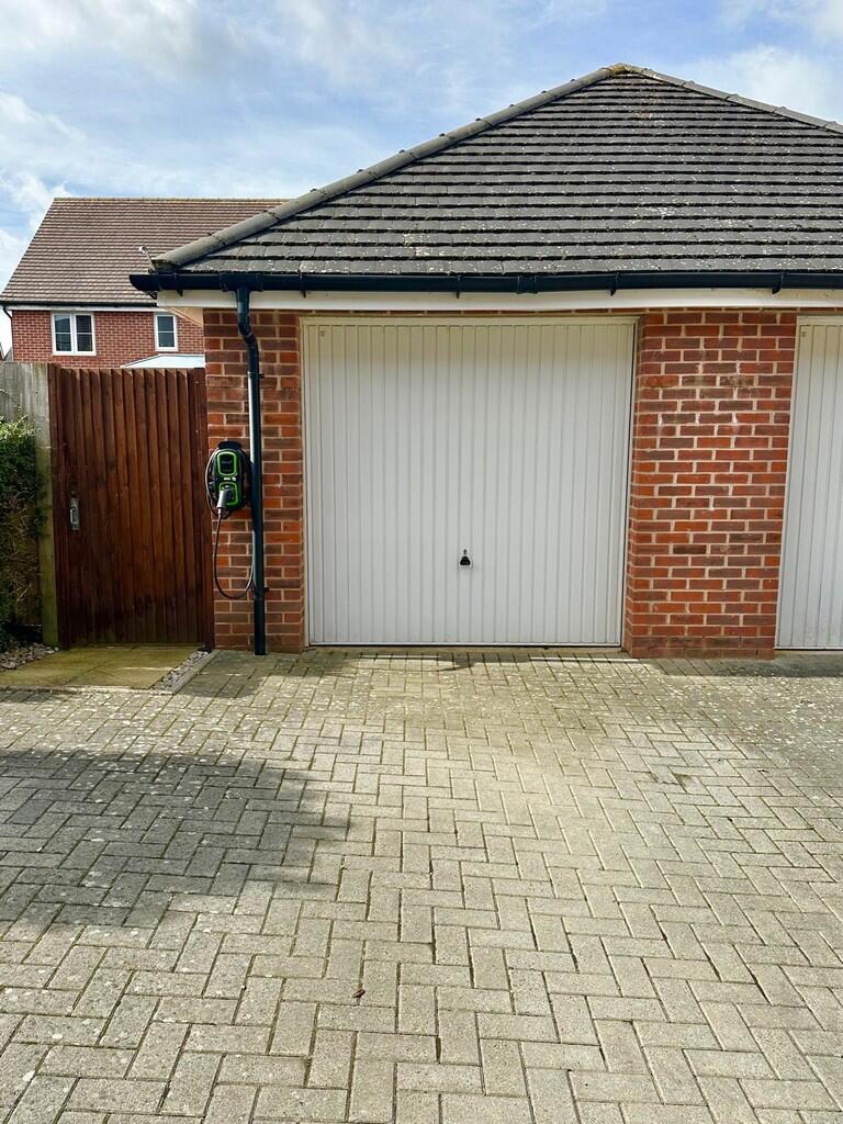 IMG-20250917-WA00...