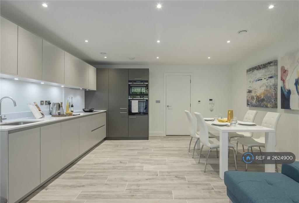 Kitchen / Dining