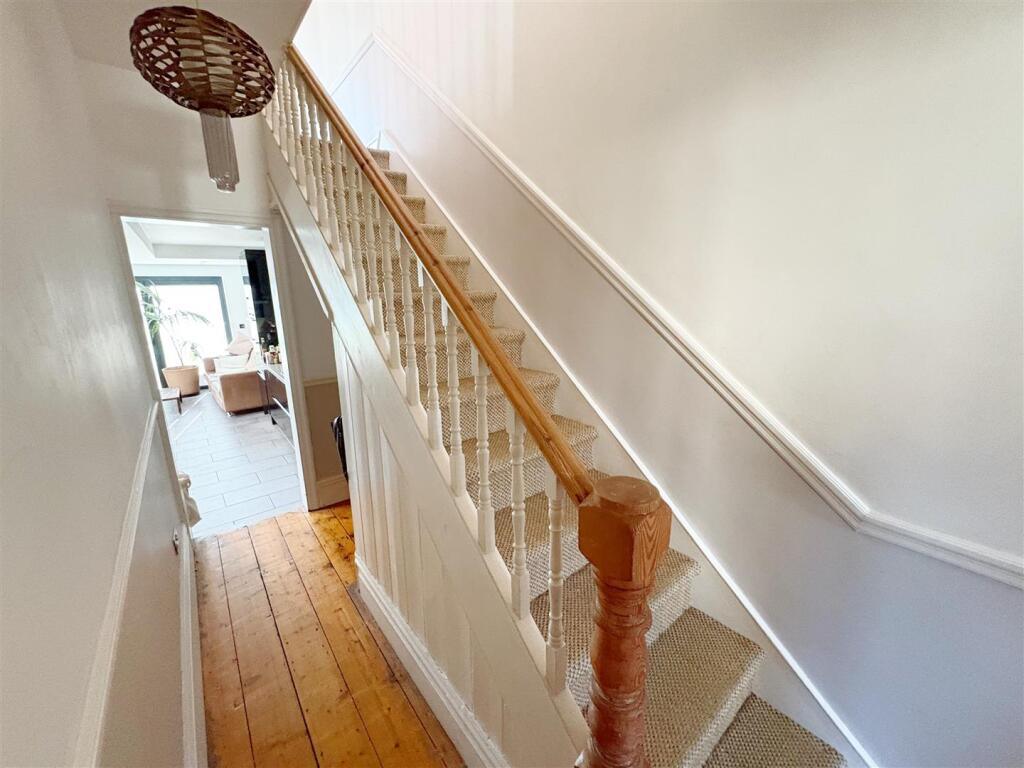 Hallway and stairs (1).jpg