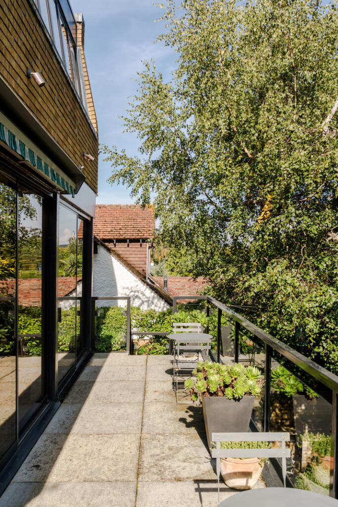 313873 - Feversham House-37.jpeg