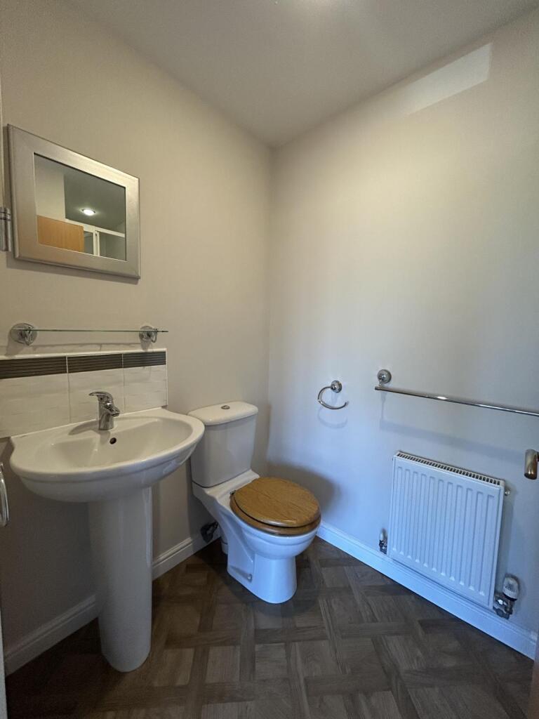 En-Suite to First Floor