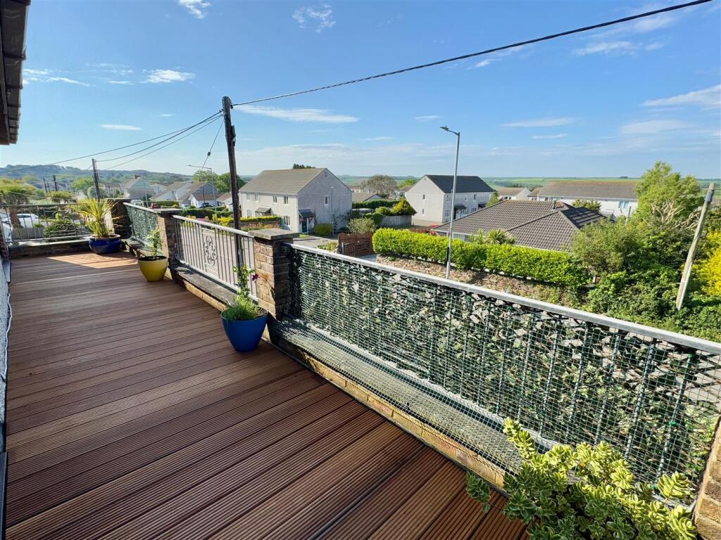 6 Wayside Court Balcony