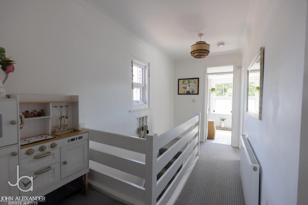 Photo 28-10-2025,...