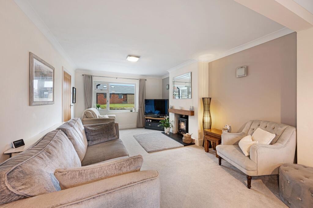 Lounge / Dining Room