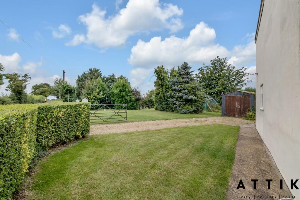 Rose Villa, Spexhall, IP19 0RW (5).jpg