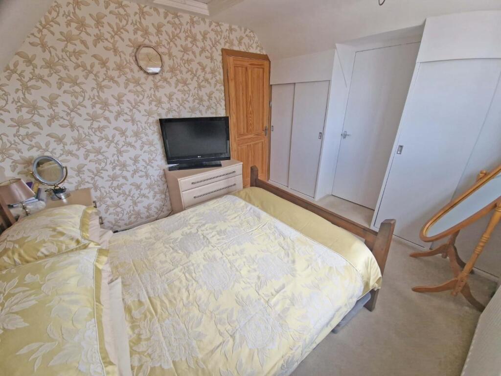 Bedroom1a.jpg