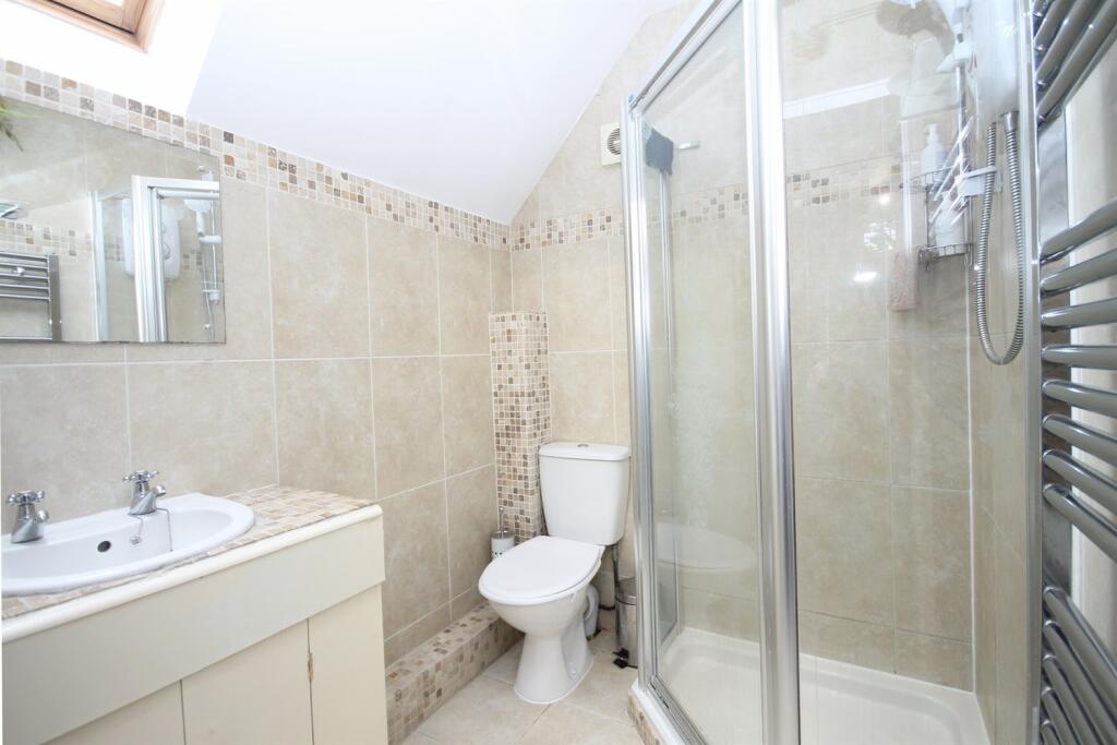 En-Suite Bathroom