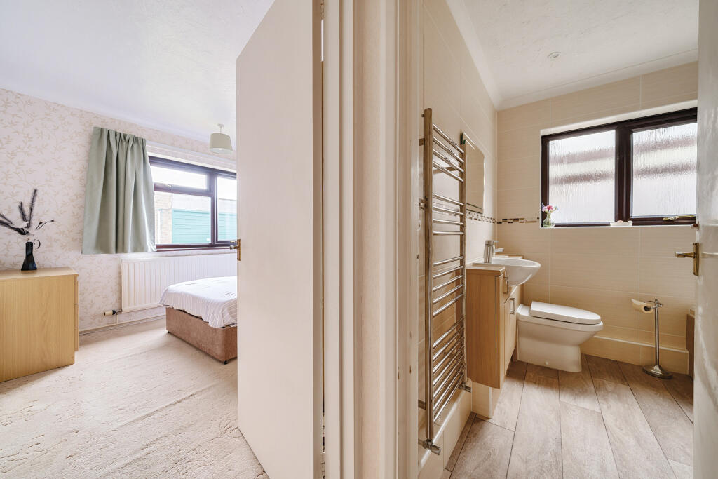 Bathroom/Bedroom