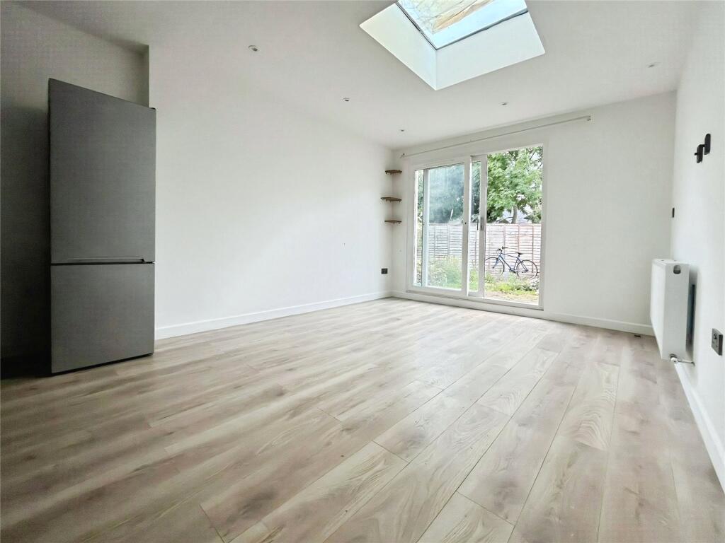 Reception/Kitchen