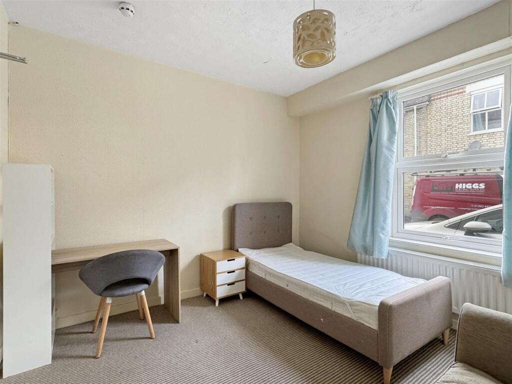Bedroom.jpg
