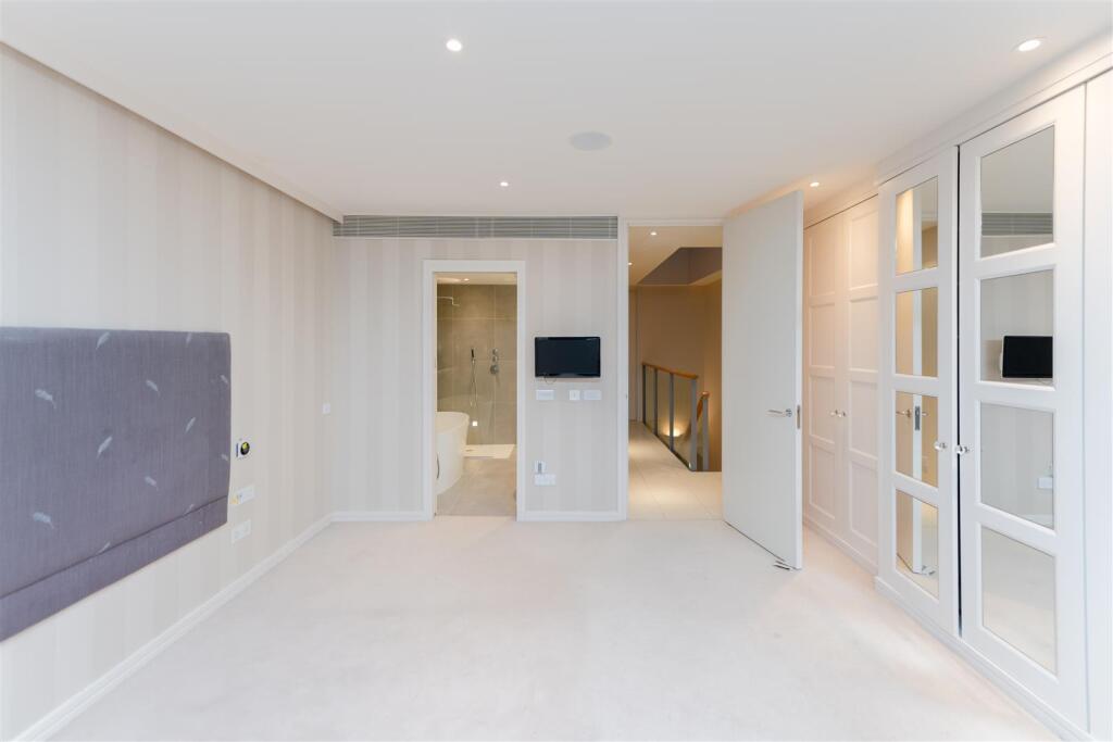 Bedroom Three         .jpg