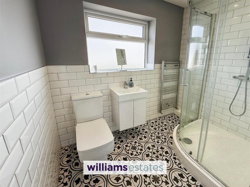 en suite shower room